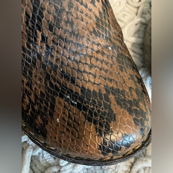 BOC Born Clogs Women’s Size 7.5 Tooled Snake Print Slip On Mules Shoes Brown - Picture 10 of 10